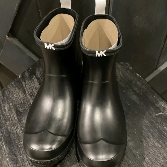 MICHAEL by Michael Kors Mac Rain Bootie in Black/Optic US Mens’s Size 10 NIB - Picture 4 of 9